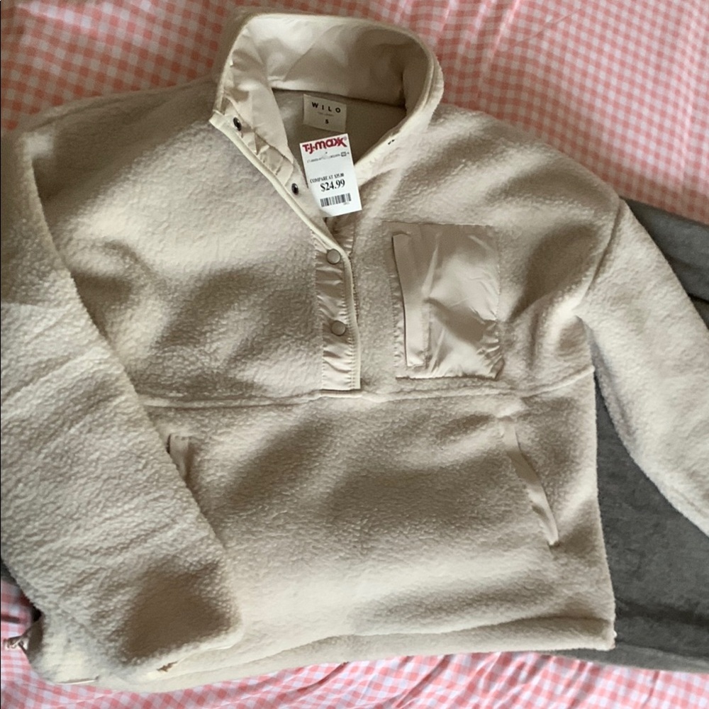 Wild Fable Beige Fleece Pullover